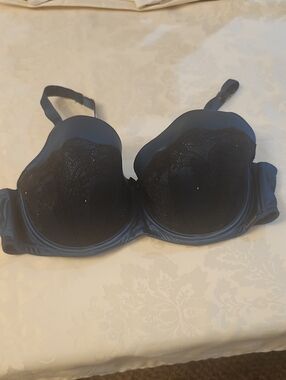 AUTOGRAPH Black and Aquamarine Lace Underwire Bra - Elegant Support